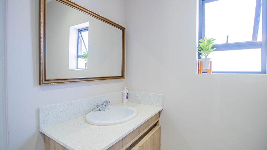 6 Bedroom Property for Sale in Vredenburg Western Cape